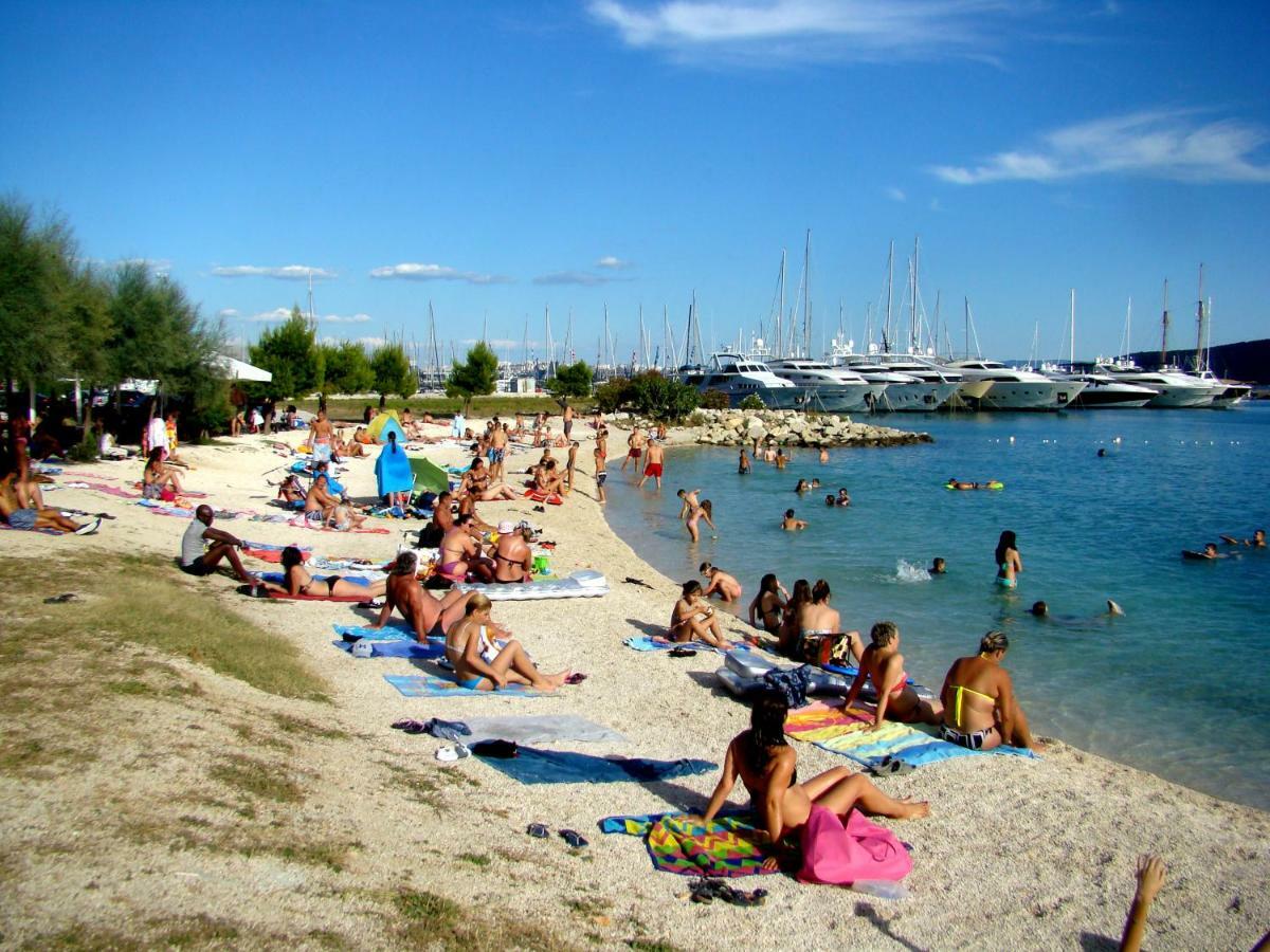 Kike Apartment Kaštela Kültér fotó